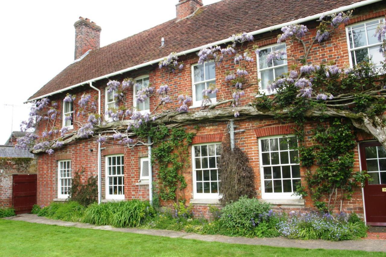 Bridge Farmhouse - Eight Ensuite Bedrooms Salisbury Exterior foto