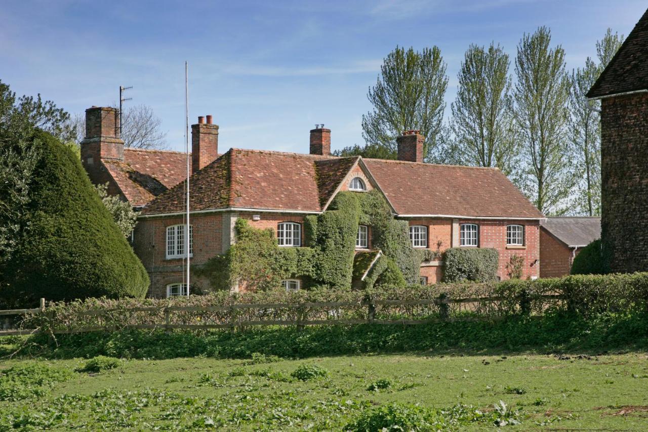Bridge Farmhouse - Eight Ensuite Bedrooms Salisbury Exterior foto